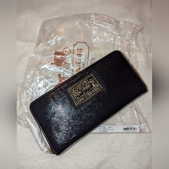 Coach Poppy Daisy Liquid Glass Zip Around Continental Wallet Black Gold NWT - Picture 5 of 6